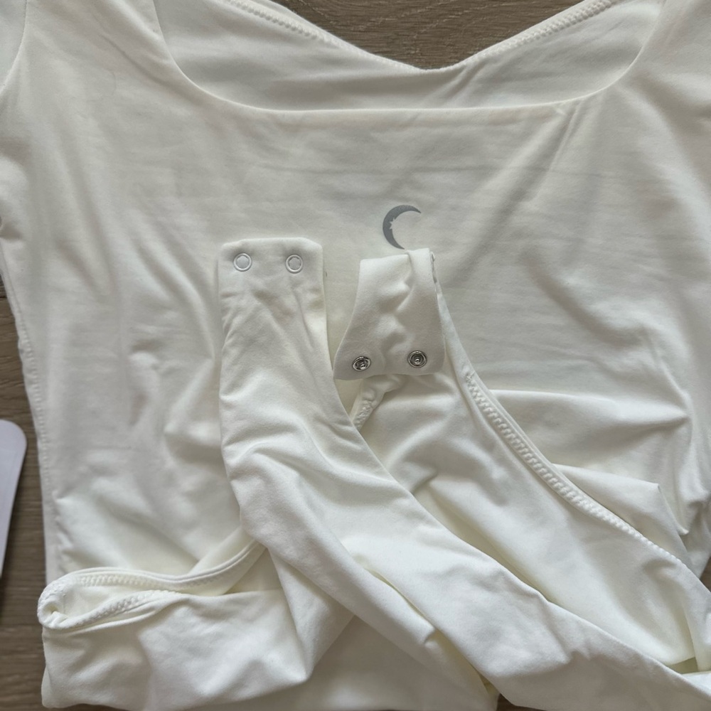 Zyia White Rhythm Short Sleeve Bodysuit - Picture 4 of 5